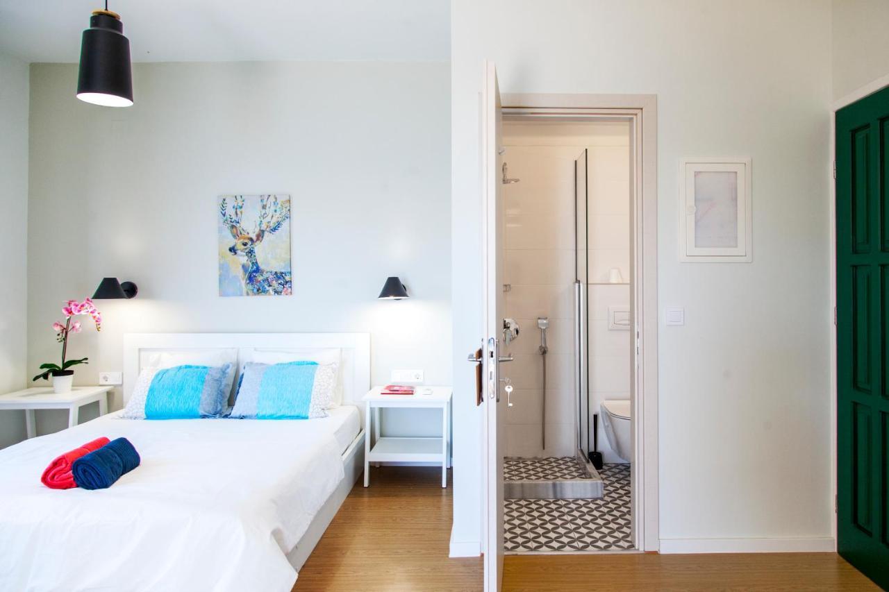 Waterfront Apartment *